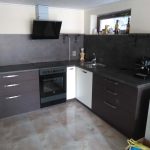 куня по поръчка